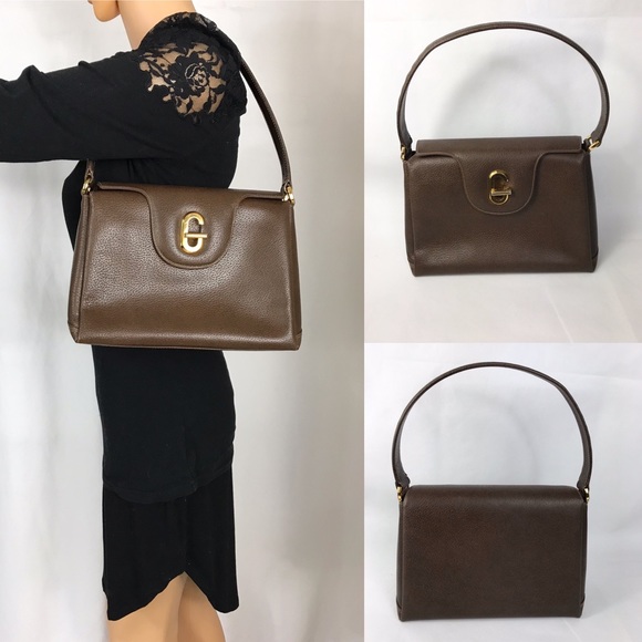 Gucci Handbags - ❤️GUCCI❤️RARE KELLY CLASSY PURSE